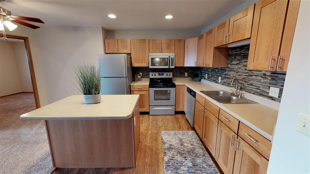 Oxbow Park Apartments – photo 1