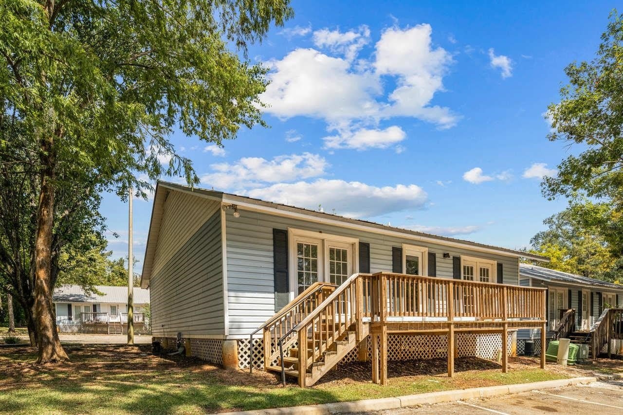 2266 Magnolia Circle – photo 2