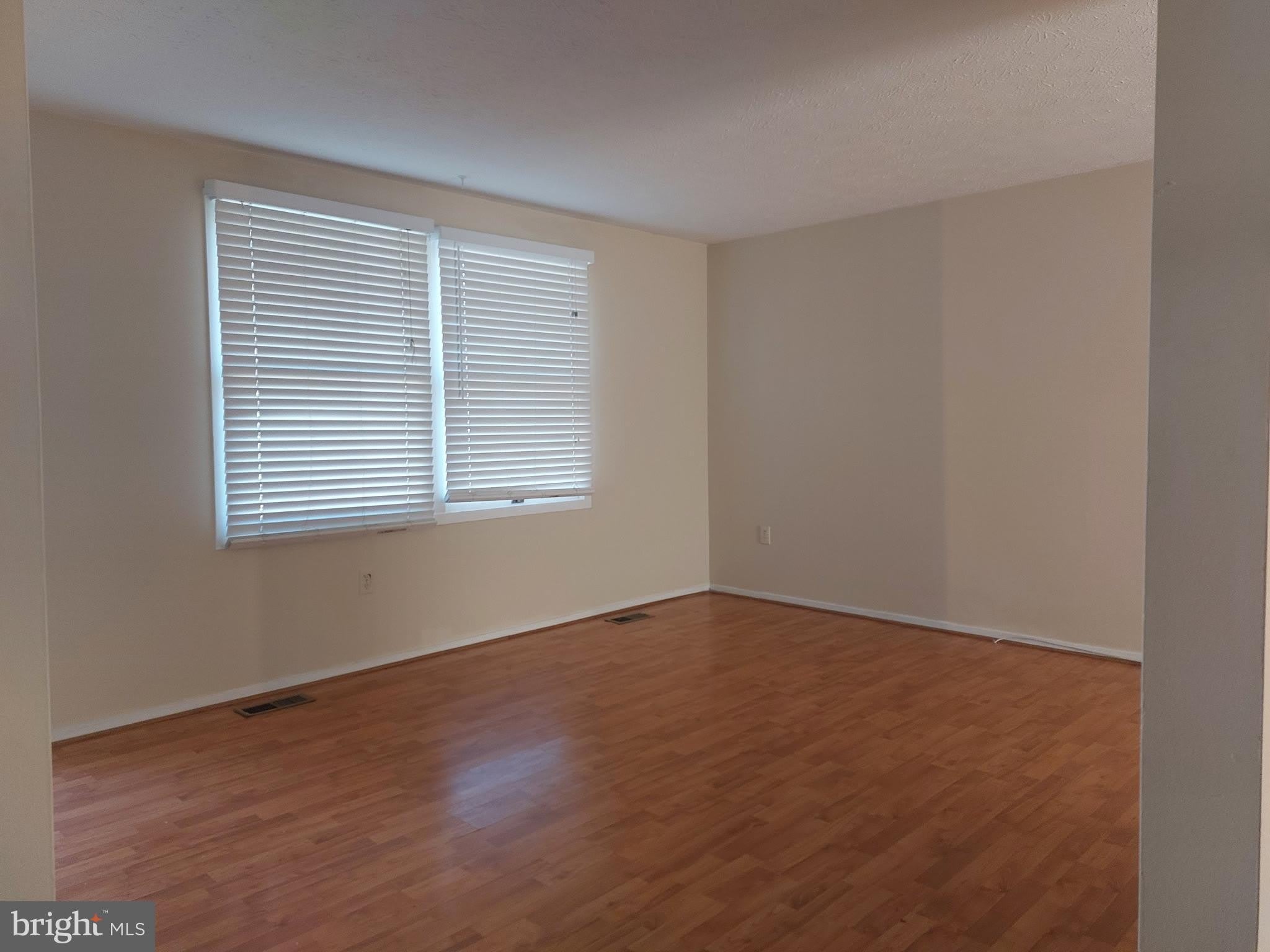1312 Hillcrest Drive – photo 2