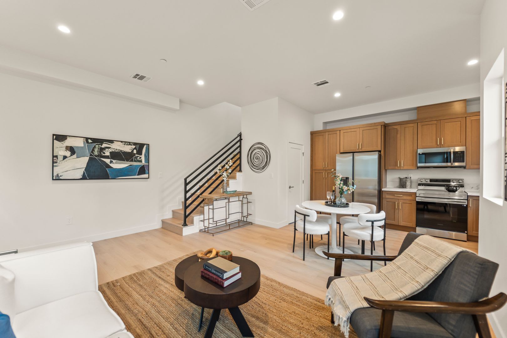 19025 Bassett Street – photo 2