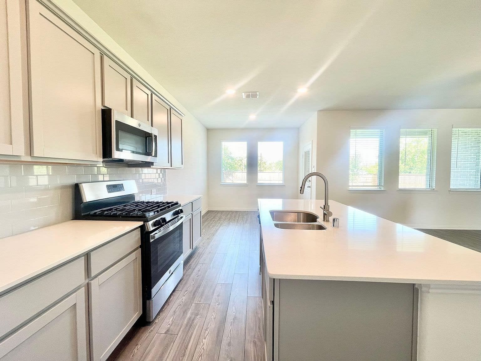 4619 Cleves Ave – photo 3