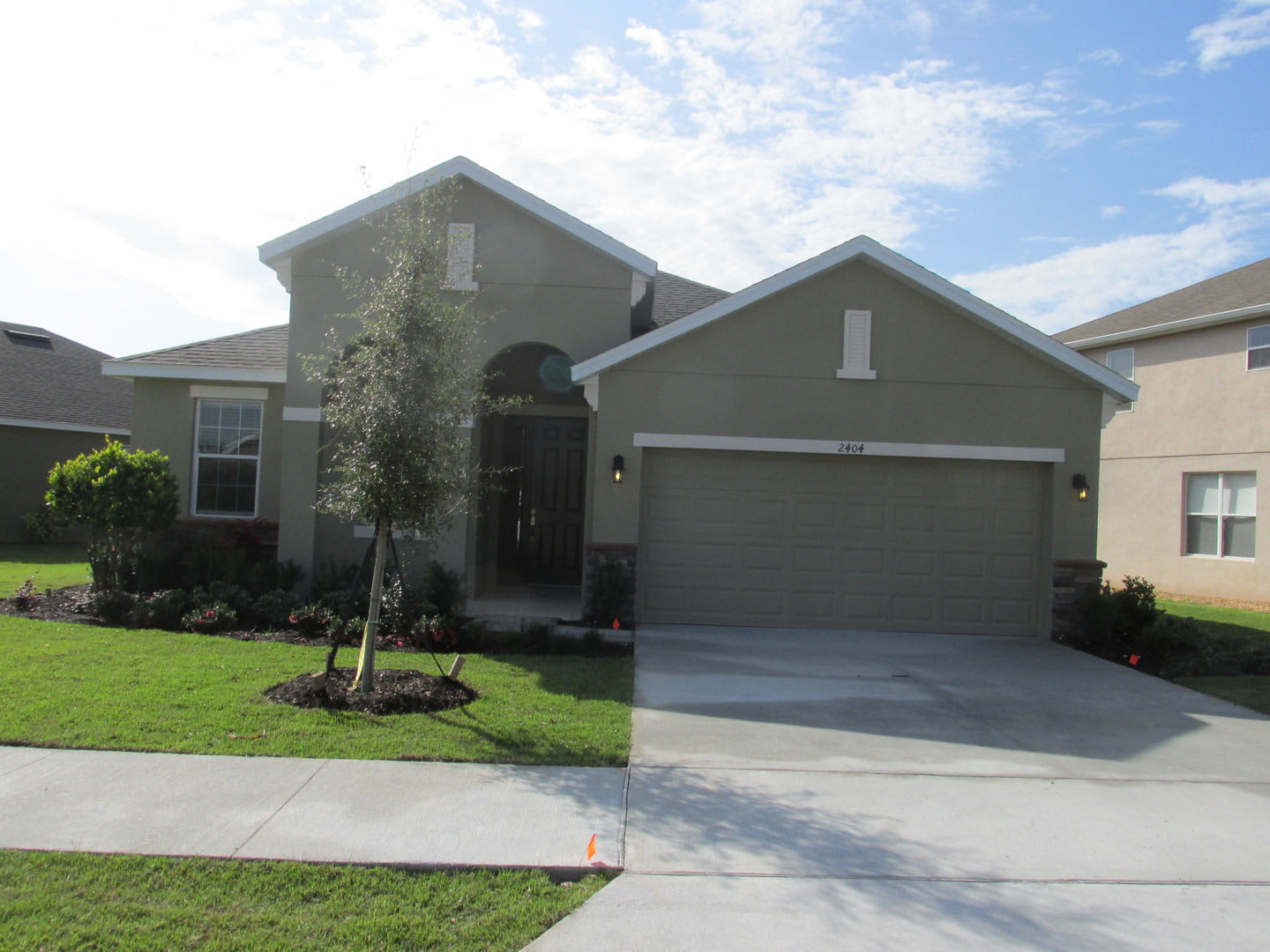3 Bedroom 2 Bath Plus Office Room 2 Car Garage Single Family Home At2404 Sabastian St Mount Dora Fl 32757 For Rent – photo 1