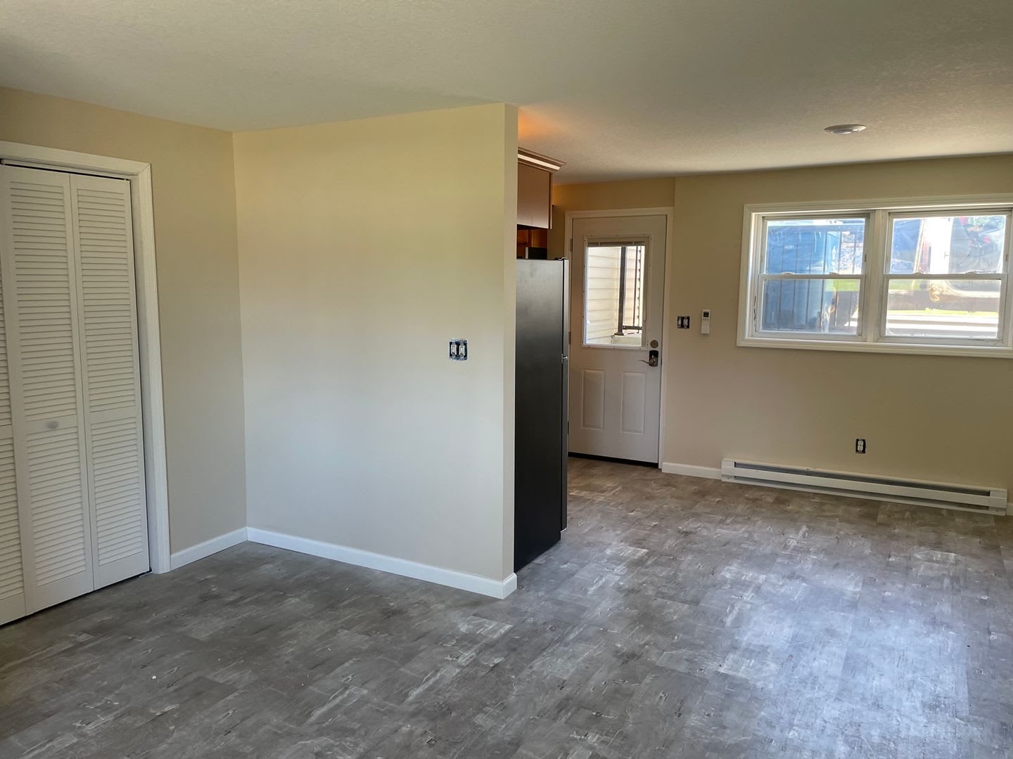 2 Bedroom, 1 Bathroom Duplex in Camanche, IA – photo 3