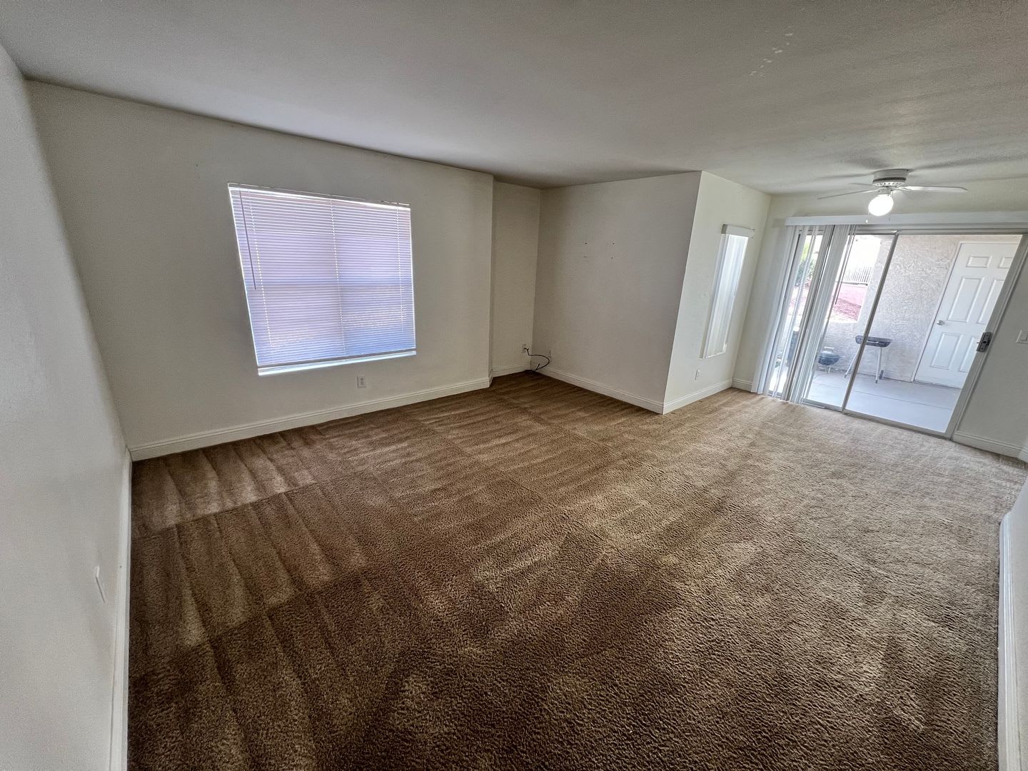 Lower level 2 bedroom close to pool. – photo 3