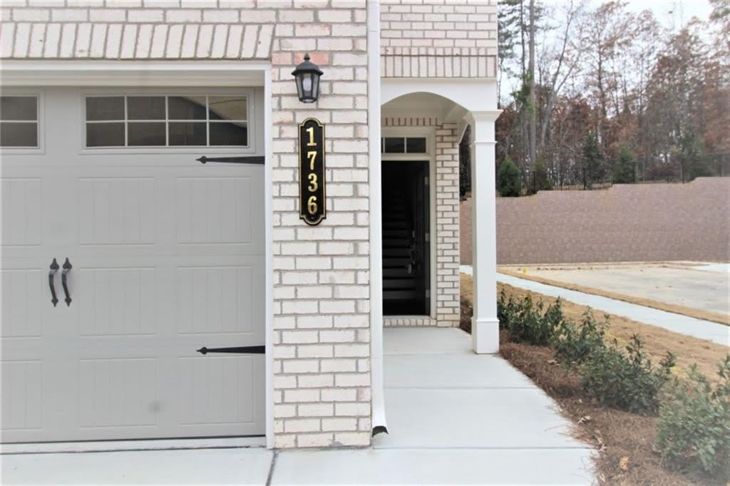 1736 Lansing Bluff Walk – photo 2