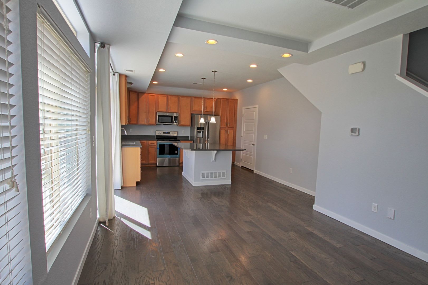 5 bed 3.5 bath home in the Meadows – photo 3