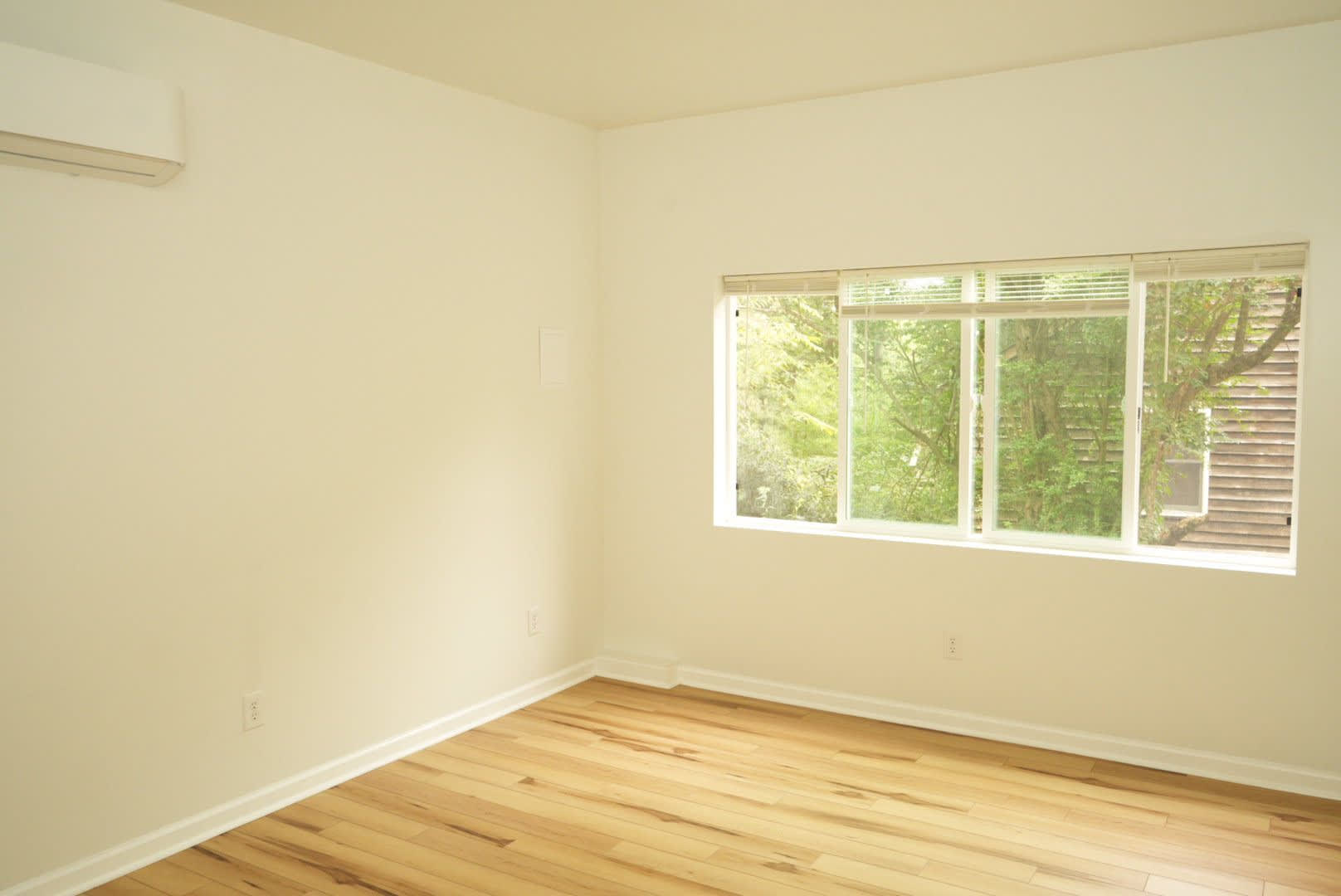 4 Rockbrook Dr – photo 2