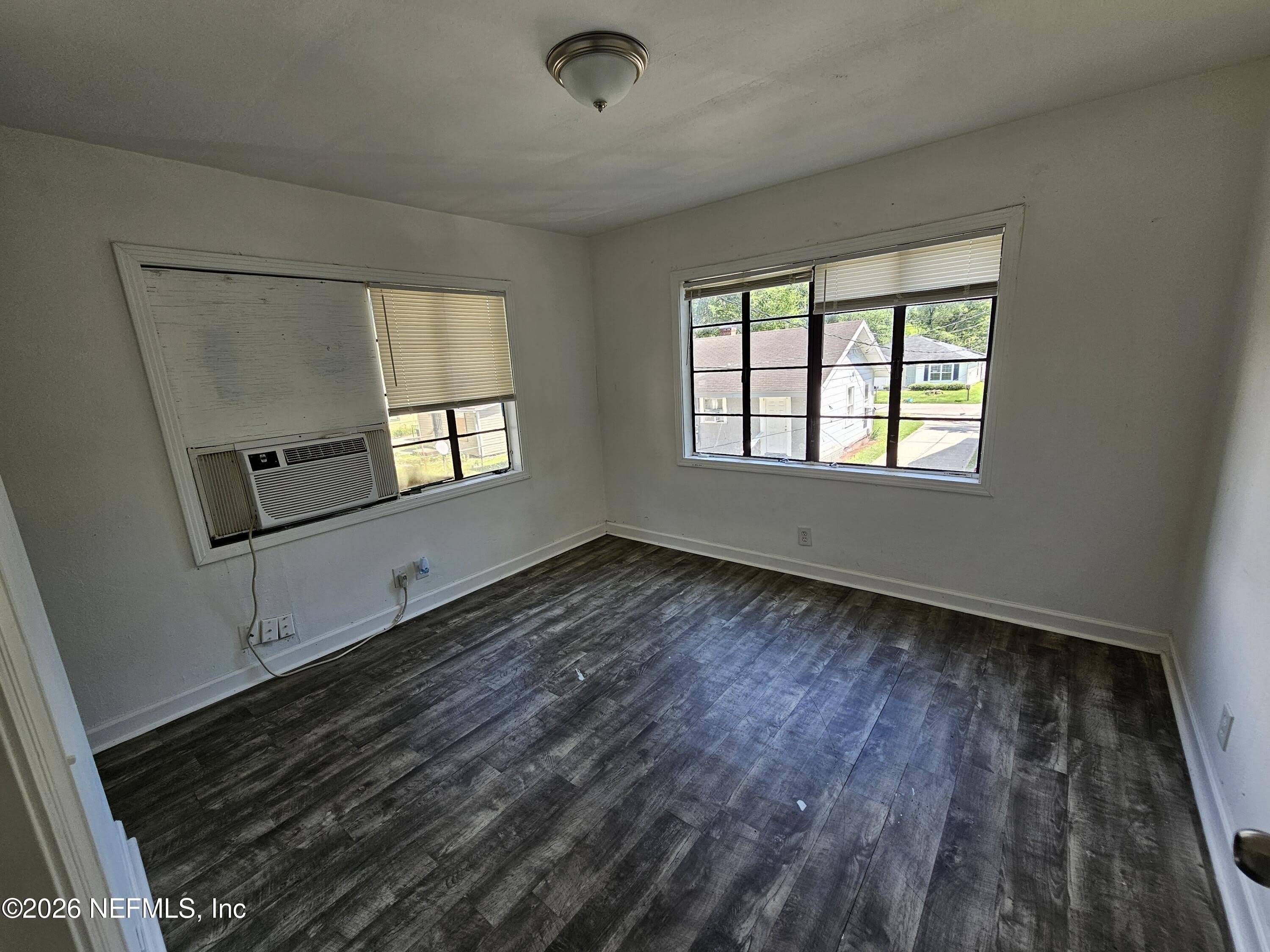 3129 LOWELL Avenue – photo 5
