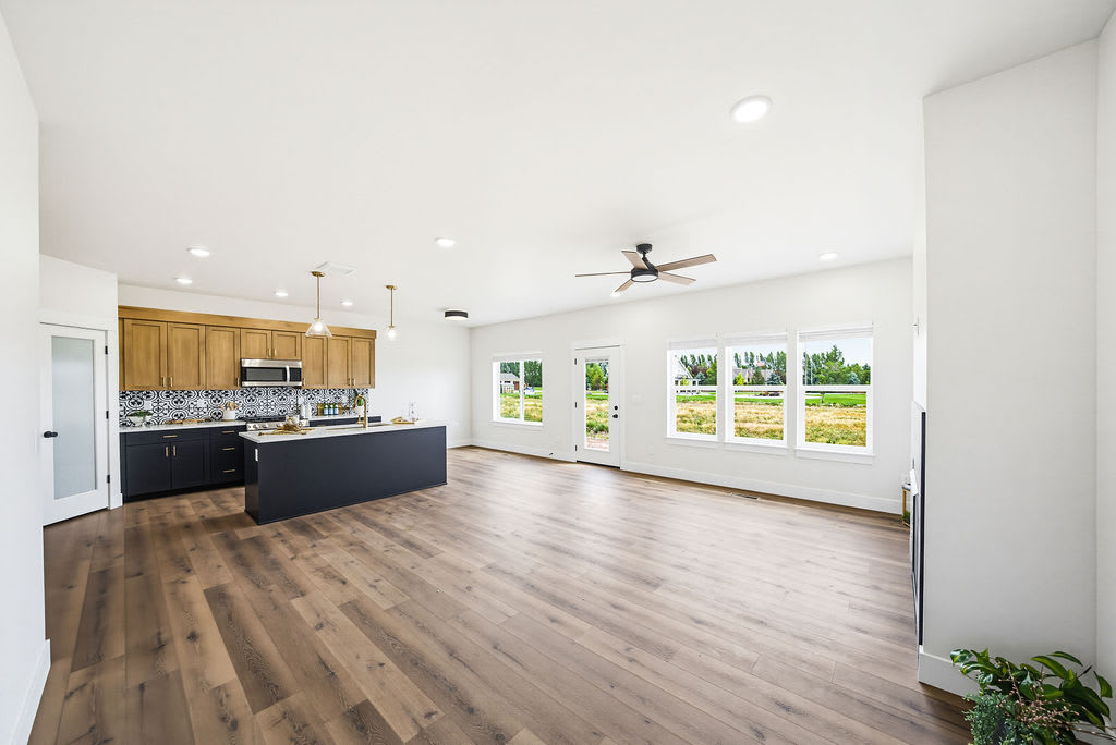 485 E River Ln. – photo 1