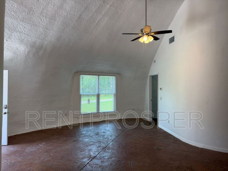 18390 17th Ave – photo 5
