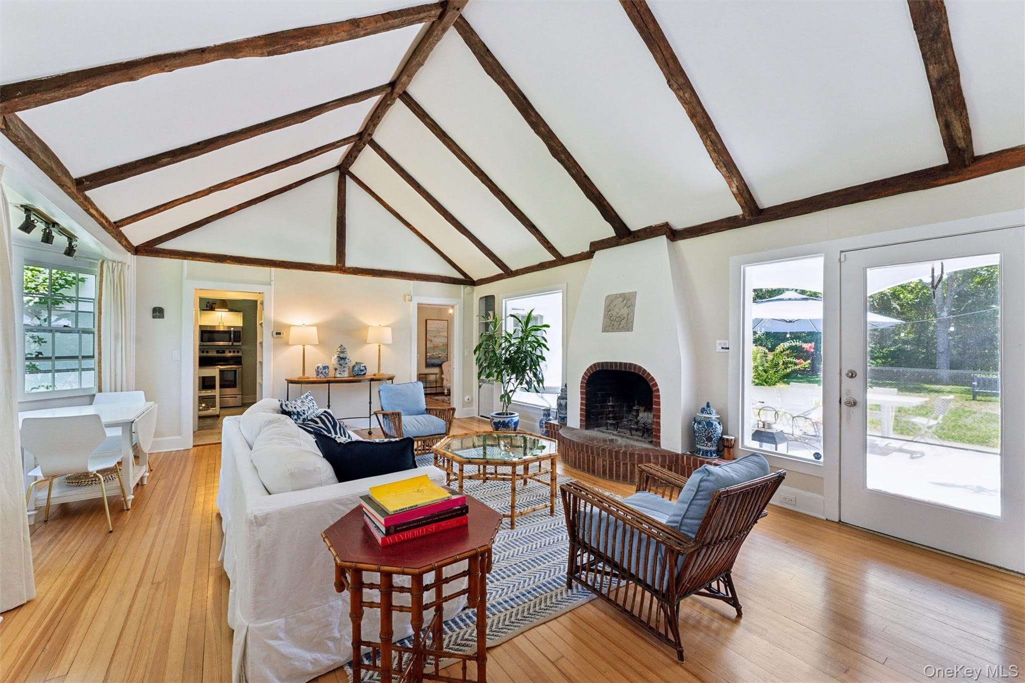 35 Sheppard Street – photo 3