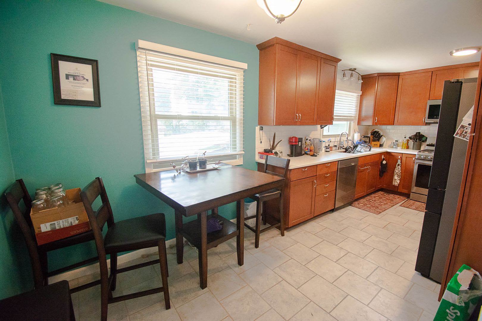 Charming NW Ranch with 2-Car Garage – photo 4