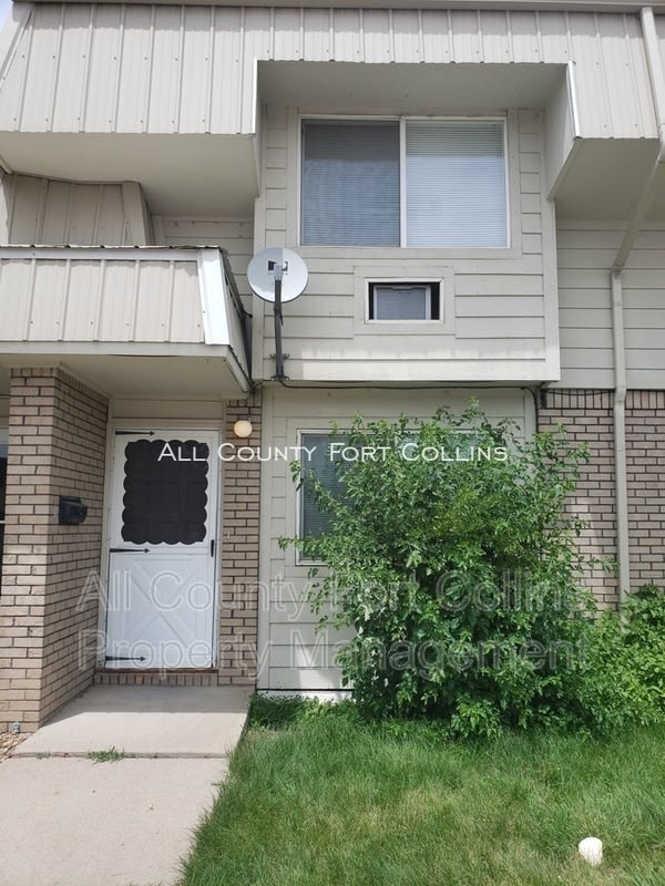 1142 26th Ave Unit B – photo 1