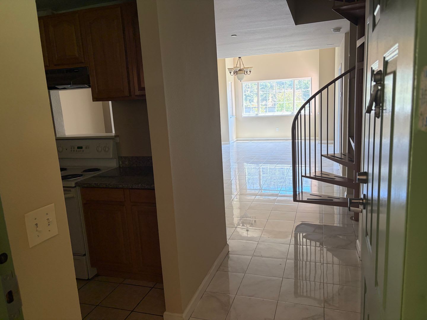 158 Caldecott Lane – photo 2
