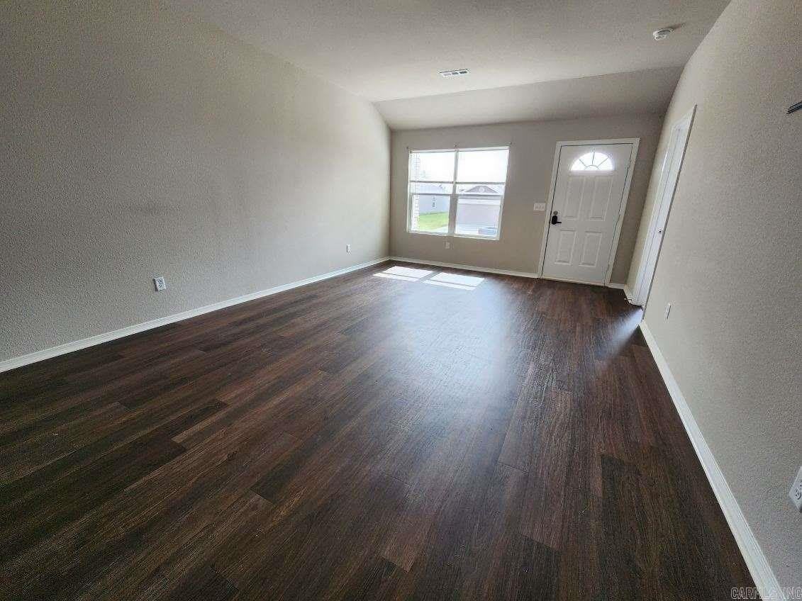 1072 Huntington Drive – photo 3
