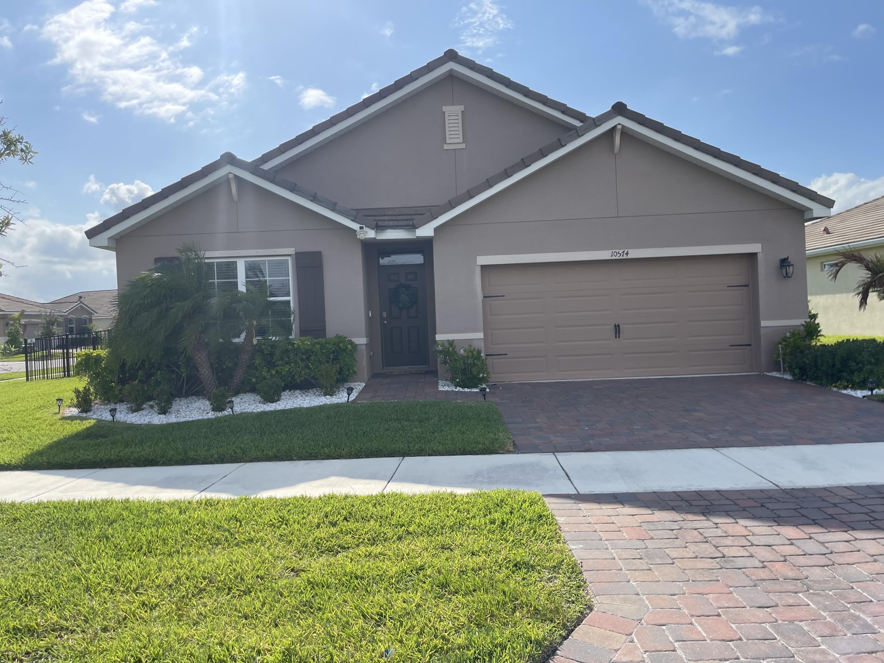 10574 SW Cambria Lane – photo 2