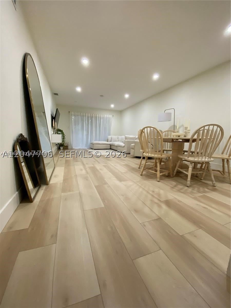 1200 Tallwood Ave – photo 3