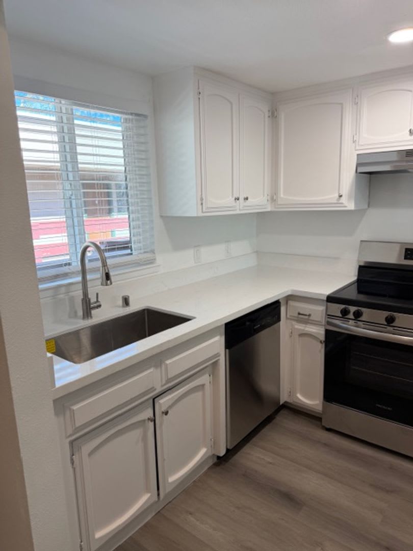 680 Chorro Street, Unit 22 *ROOM FOR RENT* – photo 1