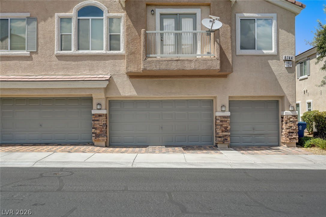 8744 Traveling Breeze Avenue – photo 4