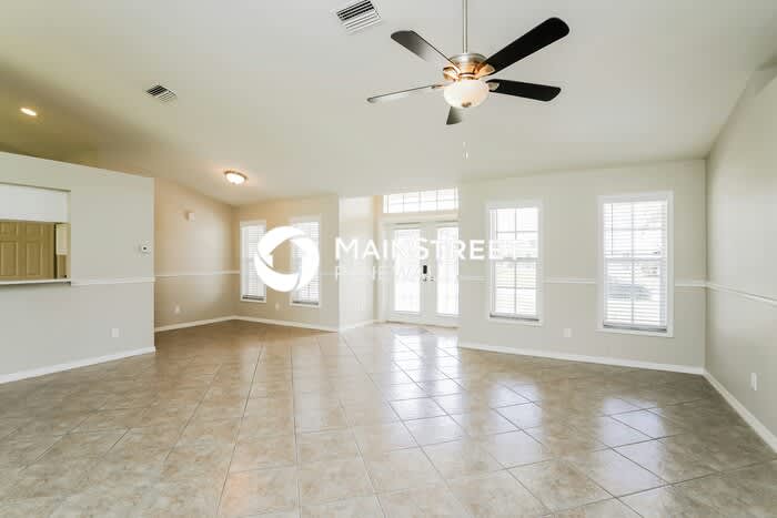 2221 Northeast 3rd Street – photo 2
