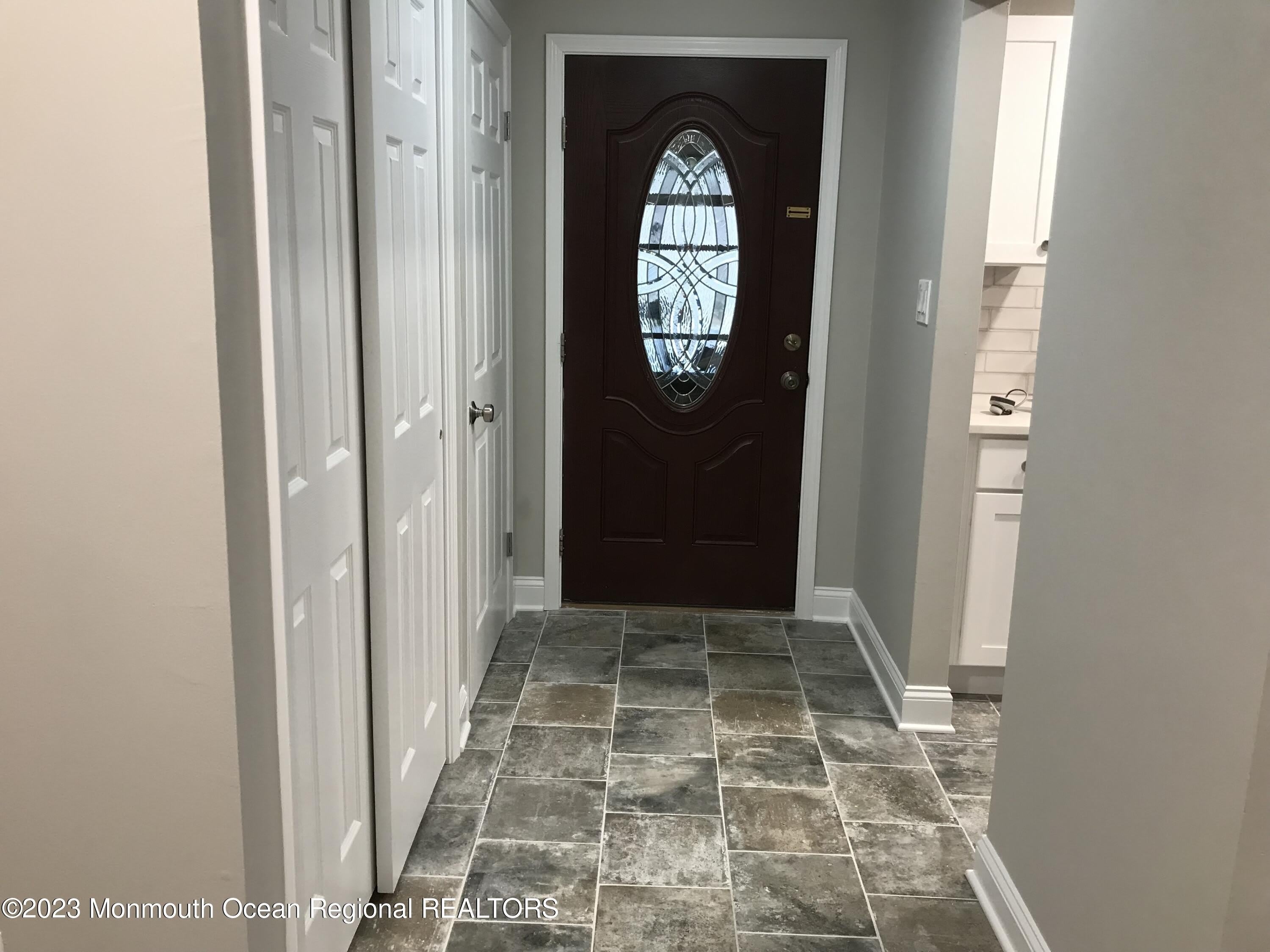 149 Amberly Drive – photo 2