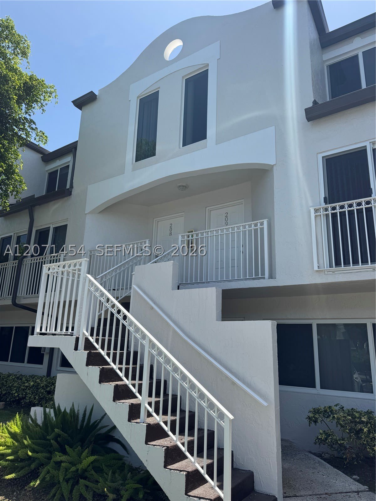 8670 NW 6th Ln – photo 1