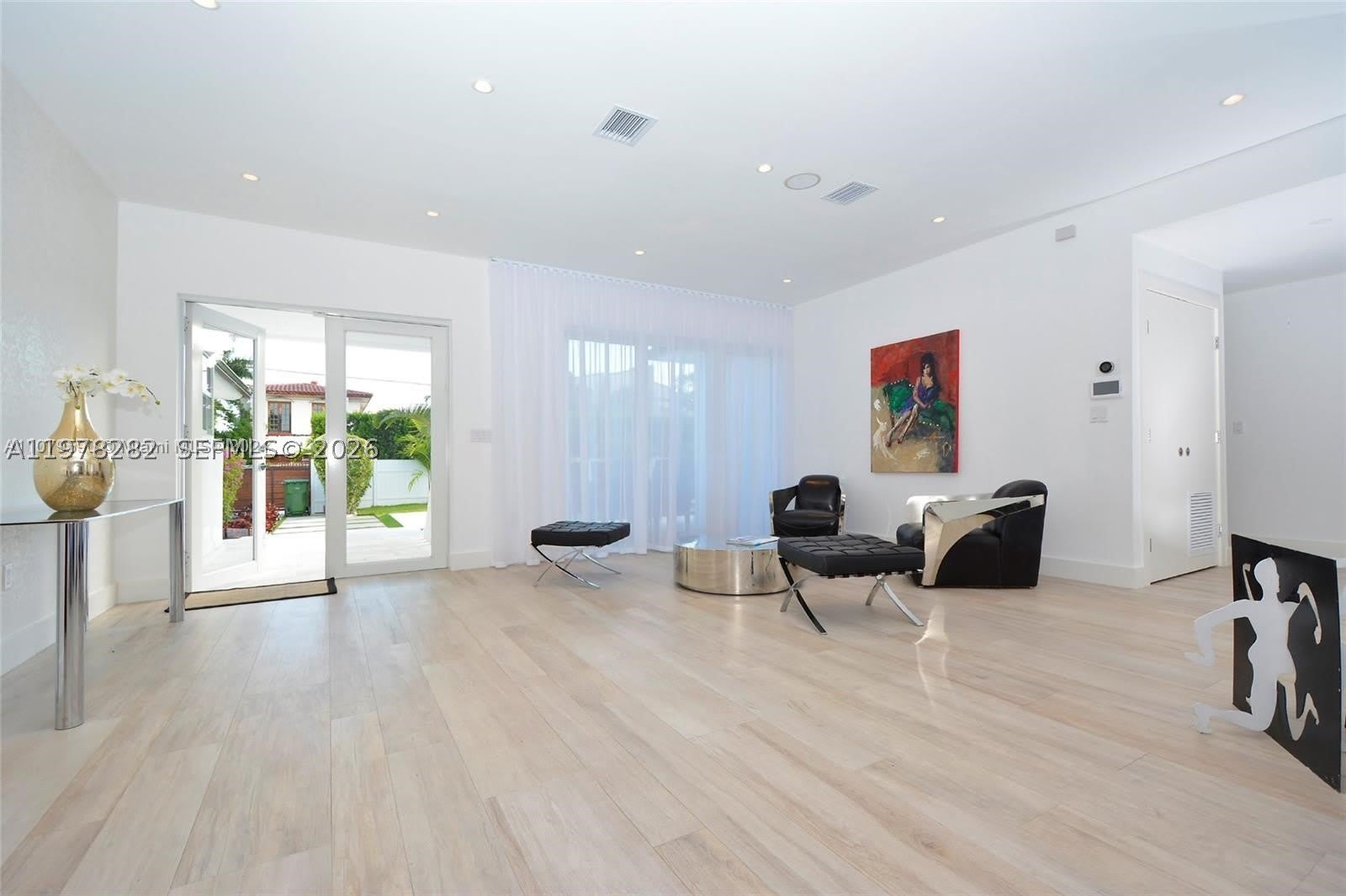 880 N Venetian Dr – photo 5