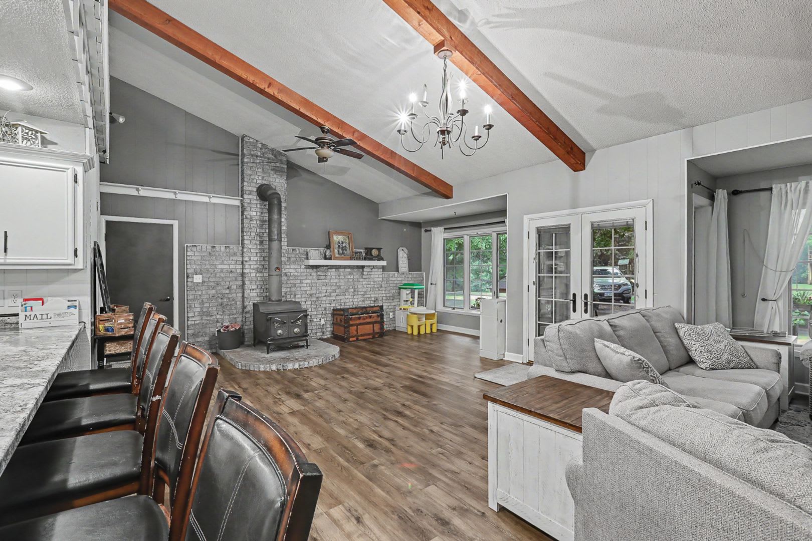 Rent: $2750; 6 beds 3 baths – photo 2