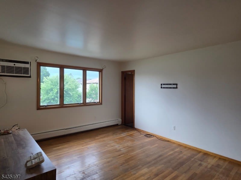 508 Lincoln St – photo 2