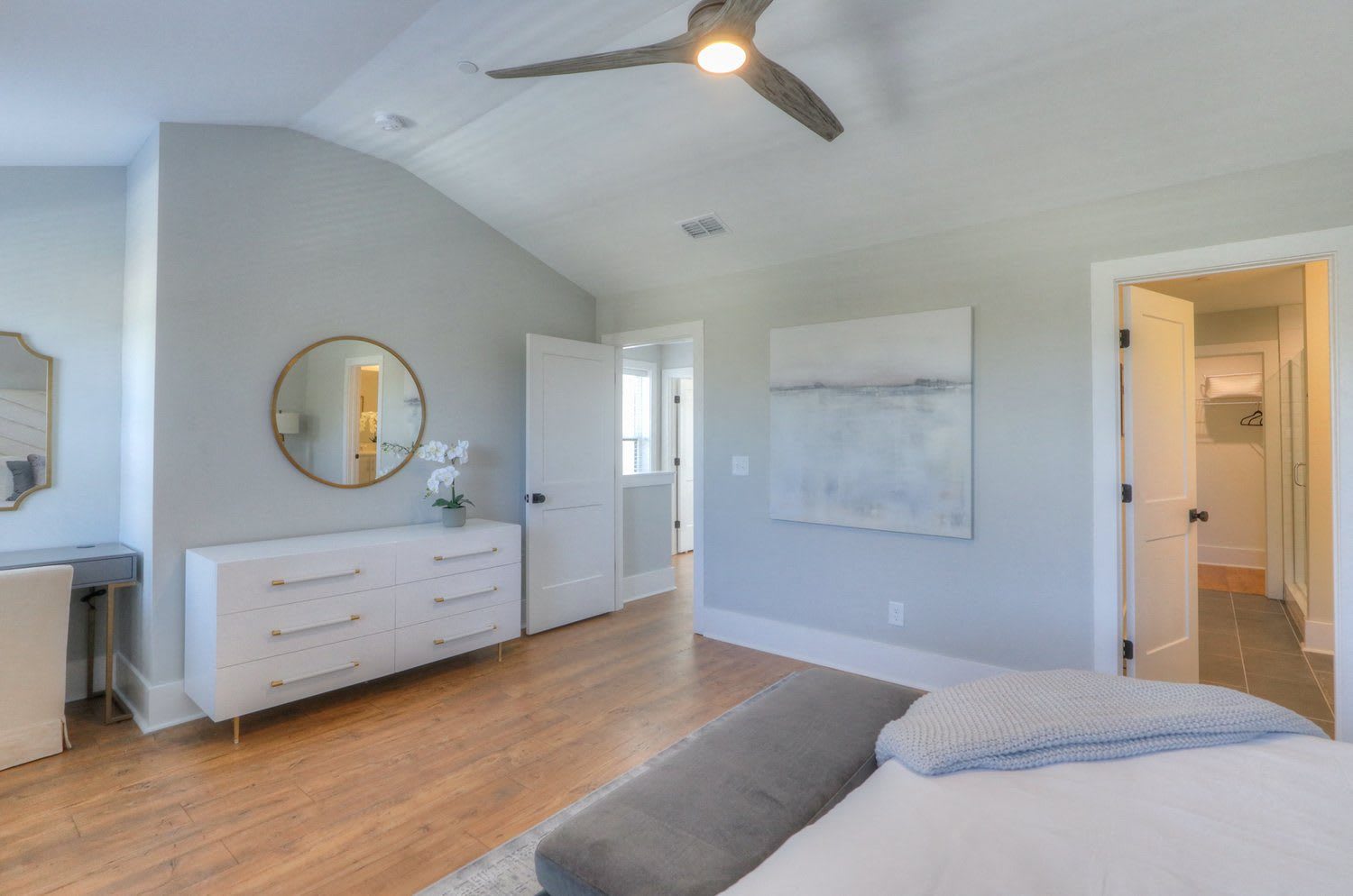 Stunning Remodeled Home In Franklin With A Garage – photo 5