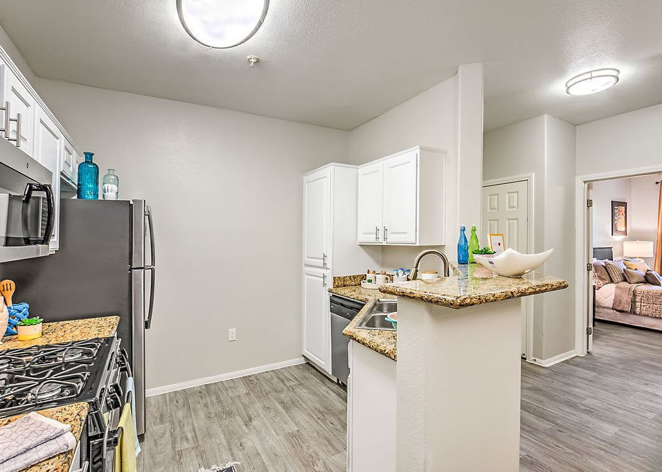 9062 Mackanos Ave – photo 3