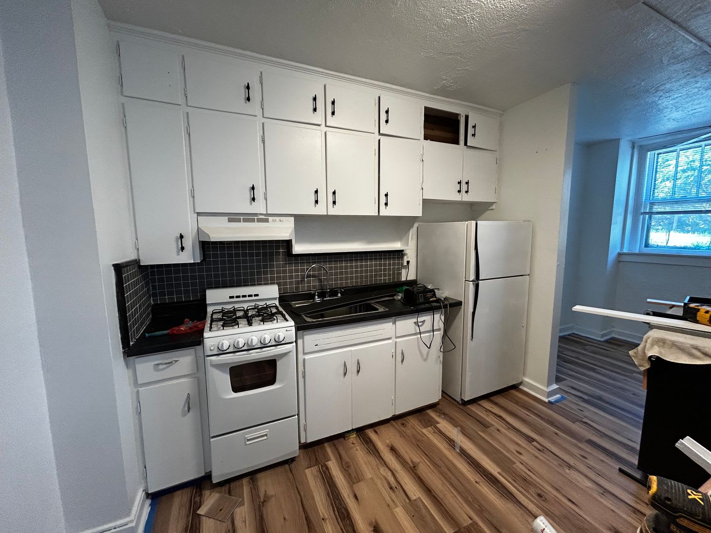 Varsity Management 809 E Kingsley – photo 3