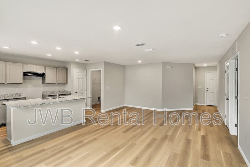 9218 8th Ave – photo 5