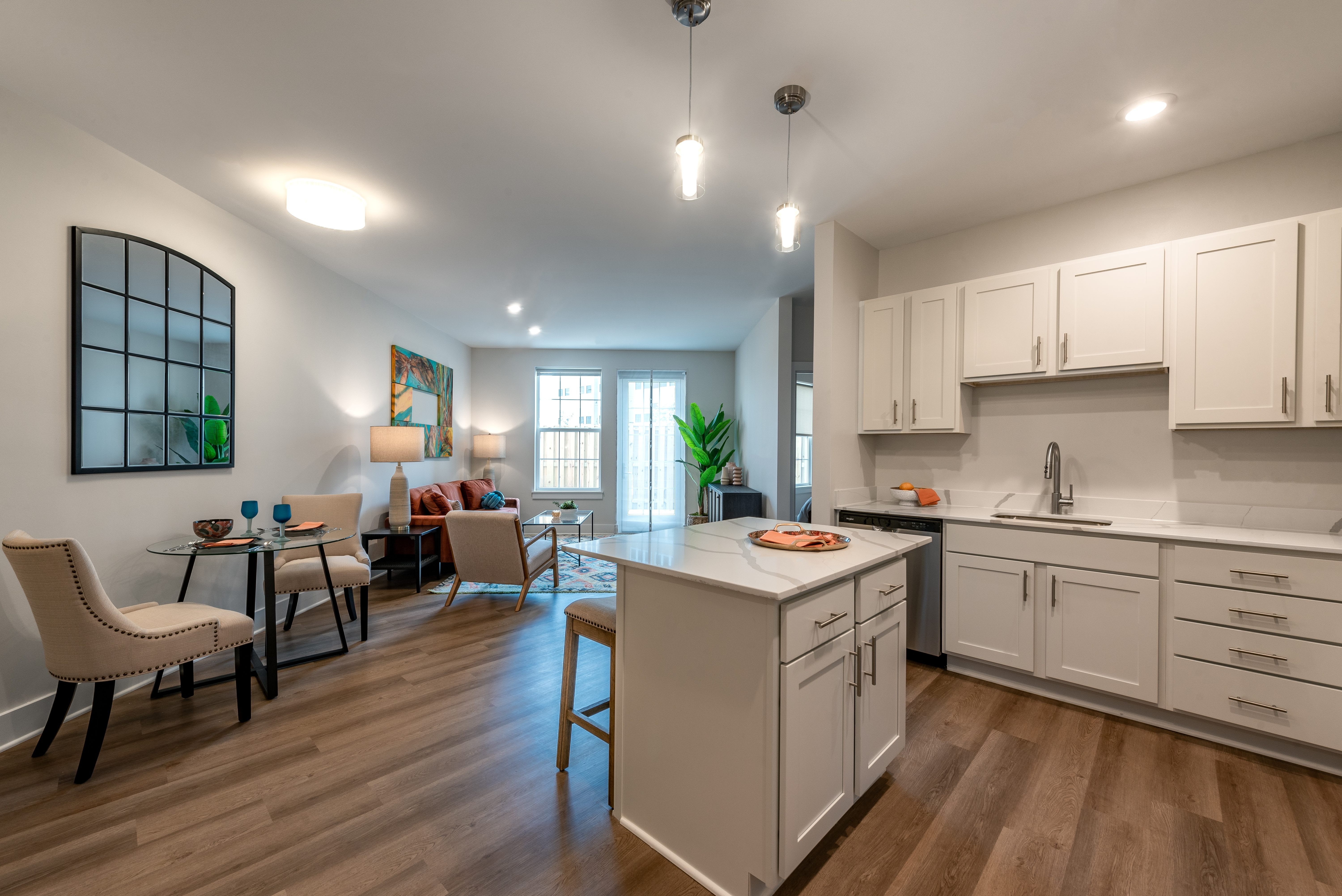 Addison Row – photo 4