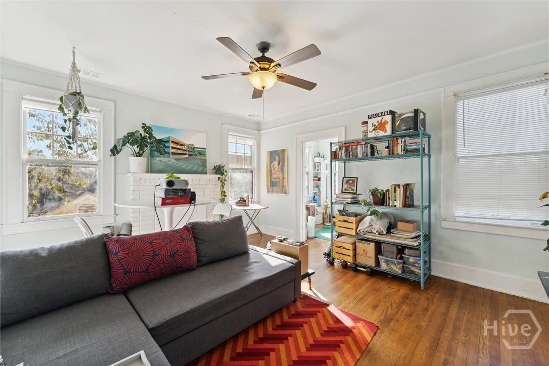 522 E 38th Street – photo 3