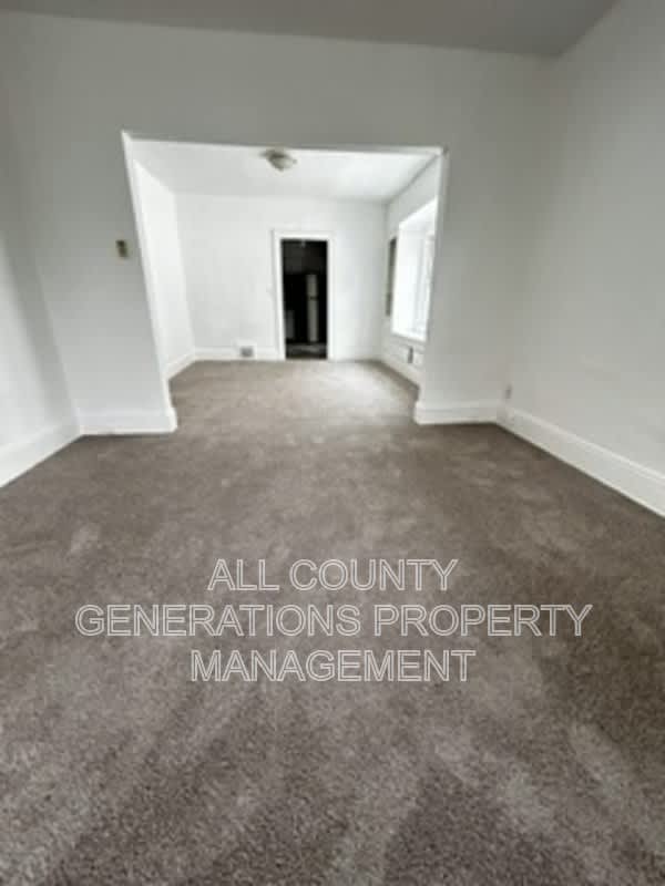 11909 Continental Ave – photo 3
