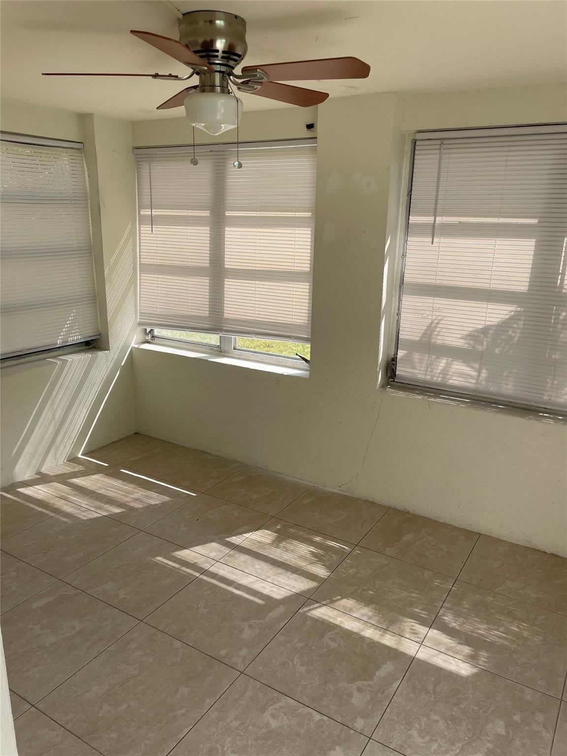 1635 Moffett Street – photo 3