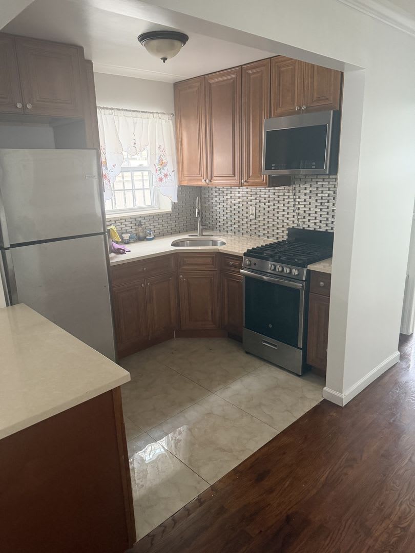 762 Union Avenue – photo 4