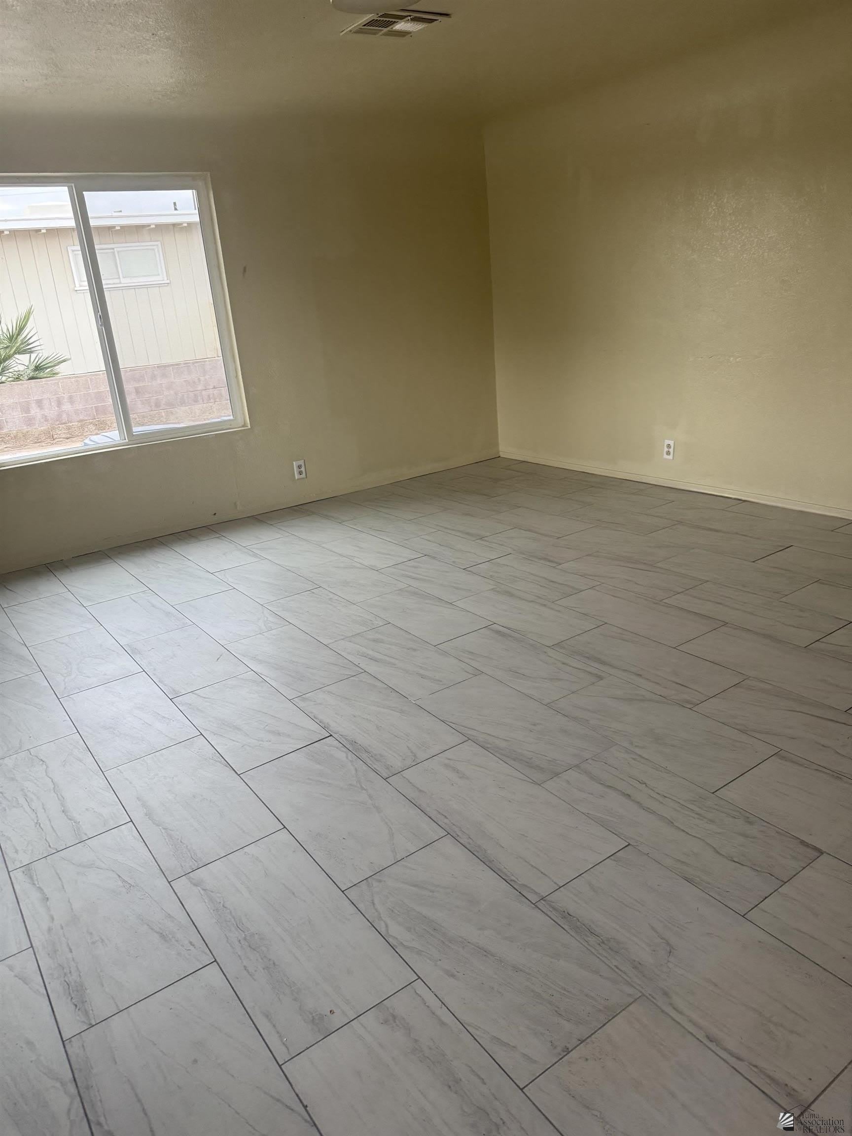 1508 W 9 PL – photo 3