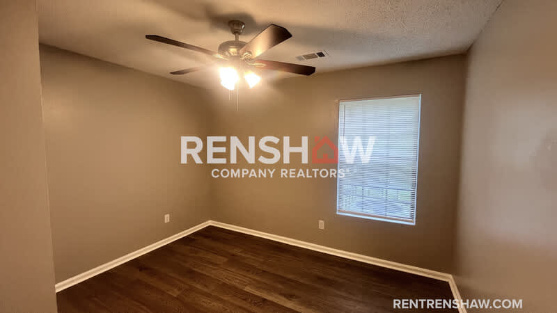 1056 Patton St – photo 5