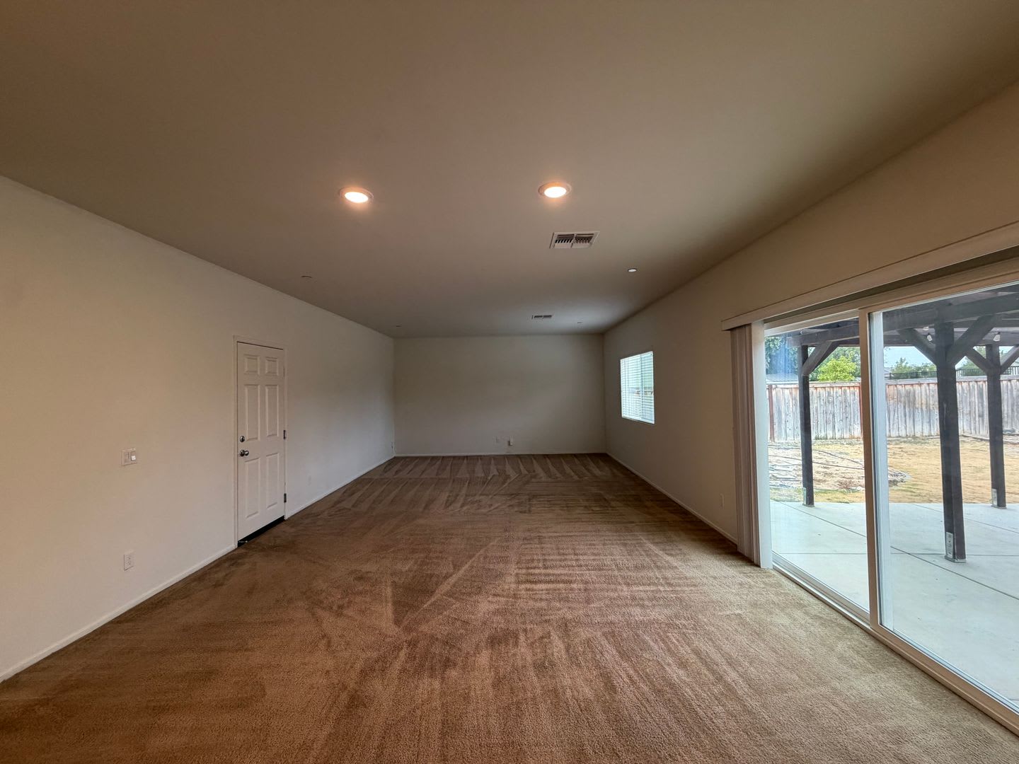 Beautiful home in City of the Hills – photo 3