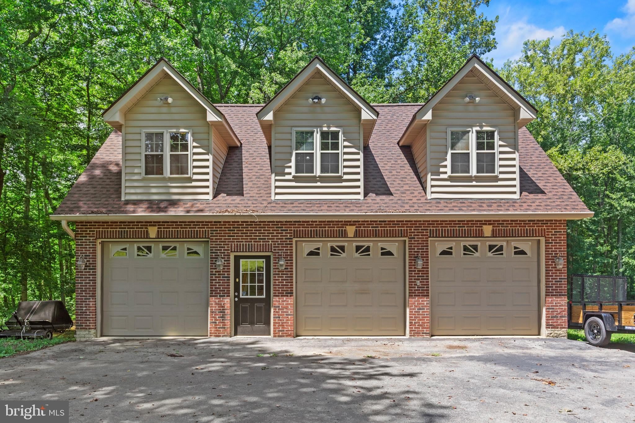 9175 DUBOIS Road – photo 2