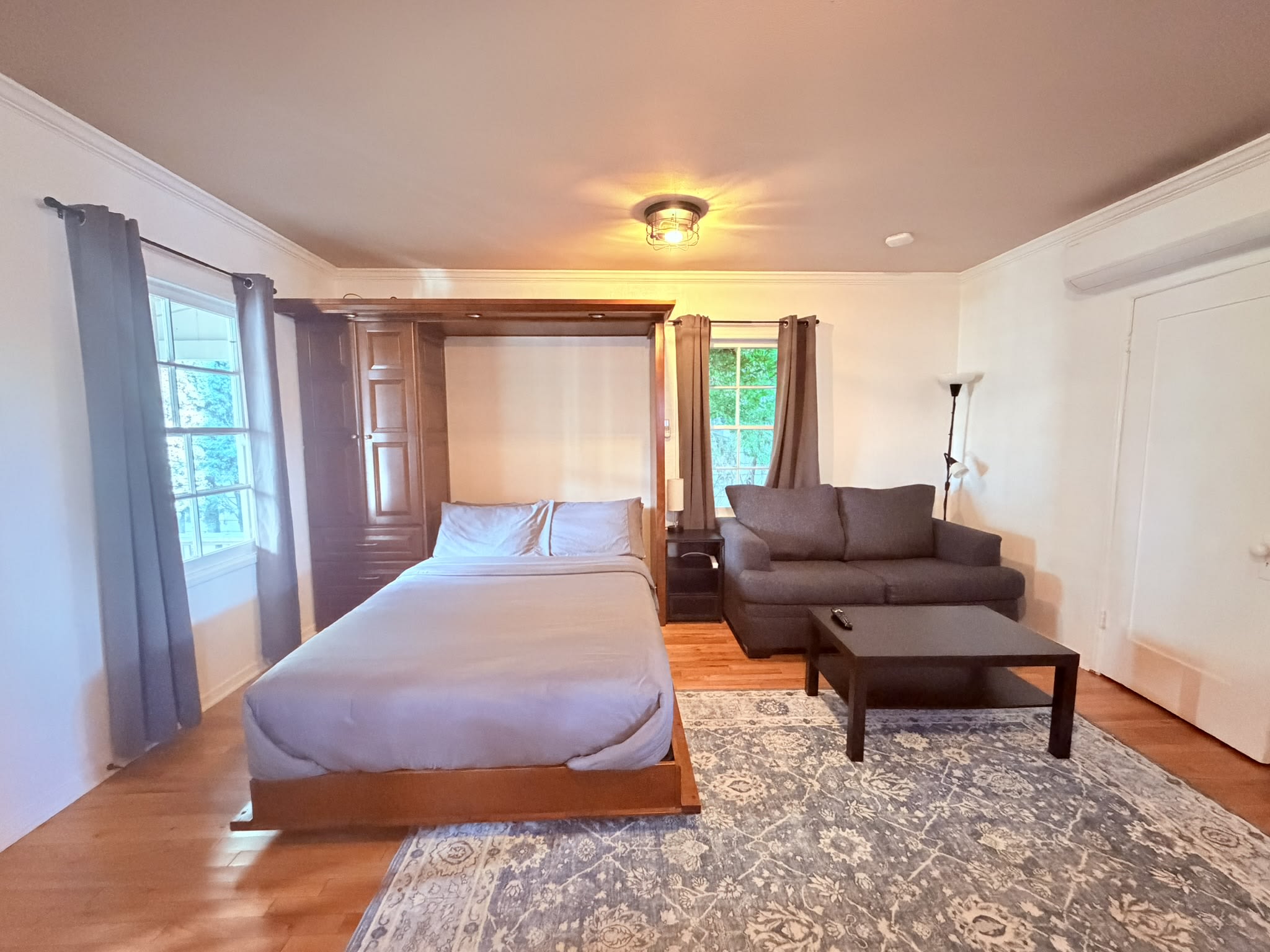 710 East Sunrise Boulevard – photo 3