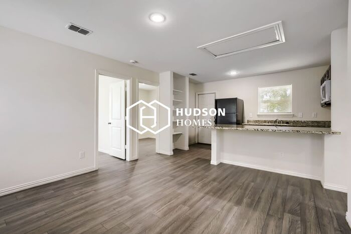 617 West Sabine Street – photo 4