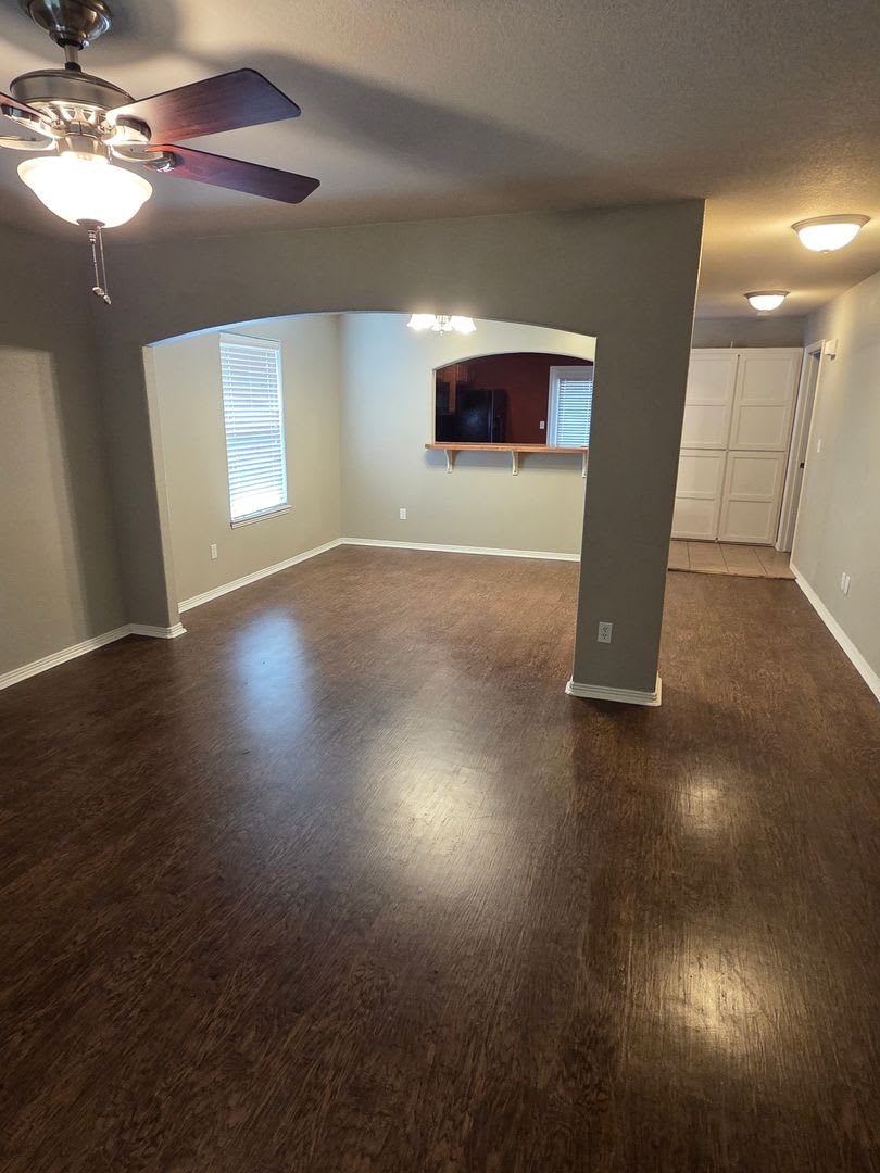 MUST SEE CHARMING HOME! – photo 3