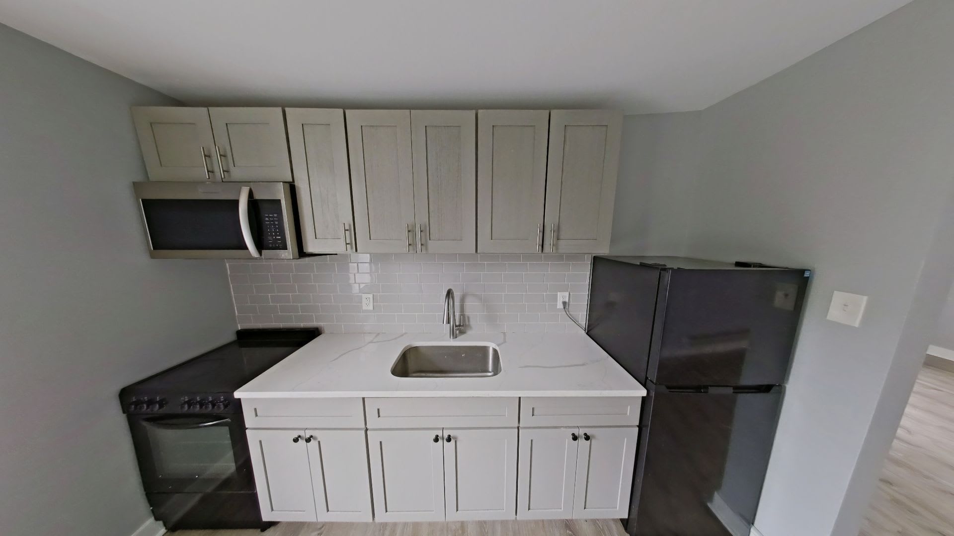 4840 E Roosevelt Blvd – photo 2