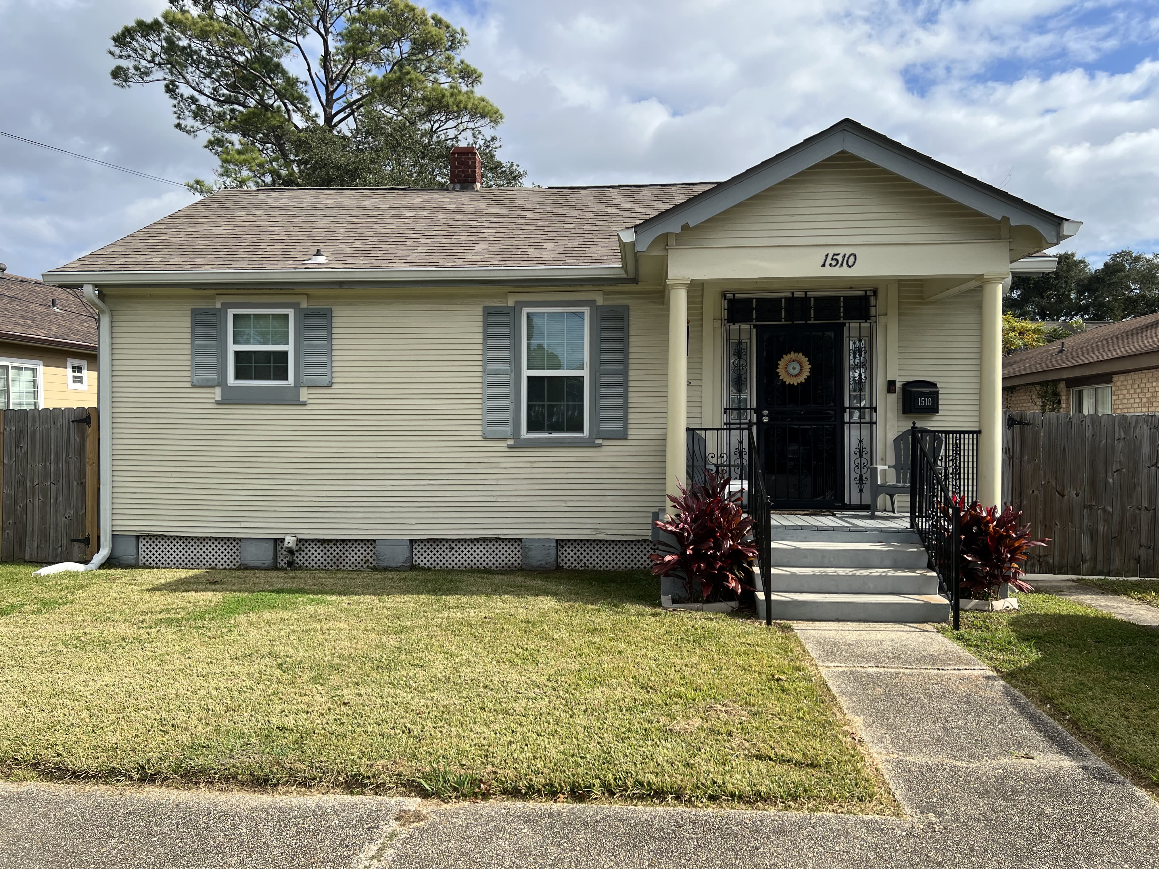 1510 Sumner Street – photo 1