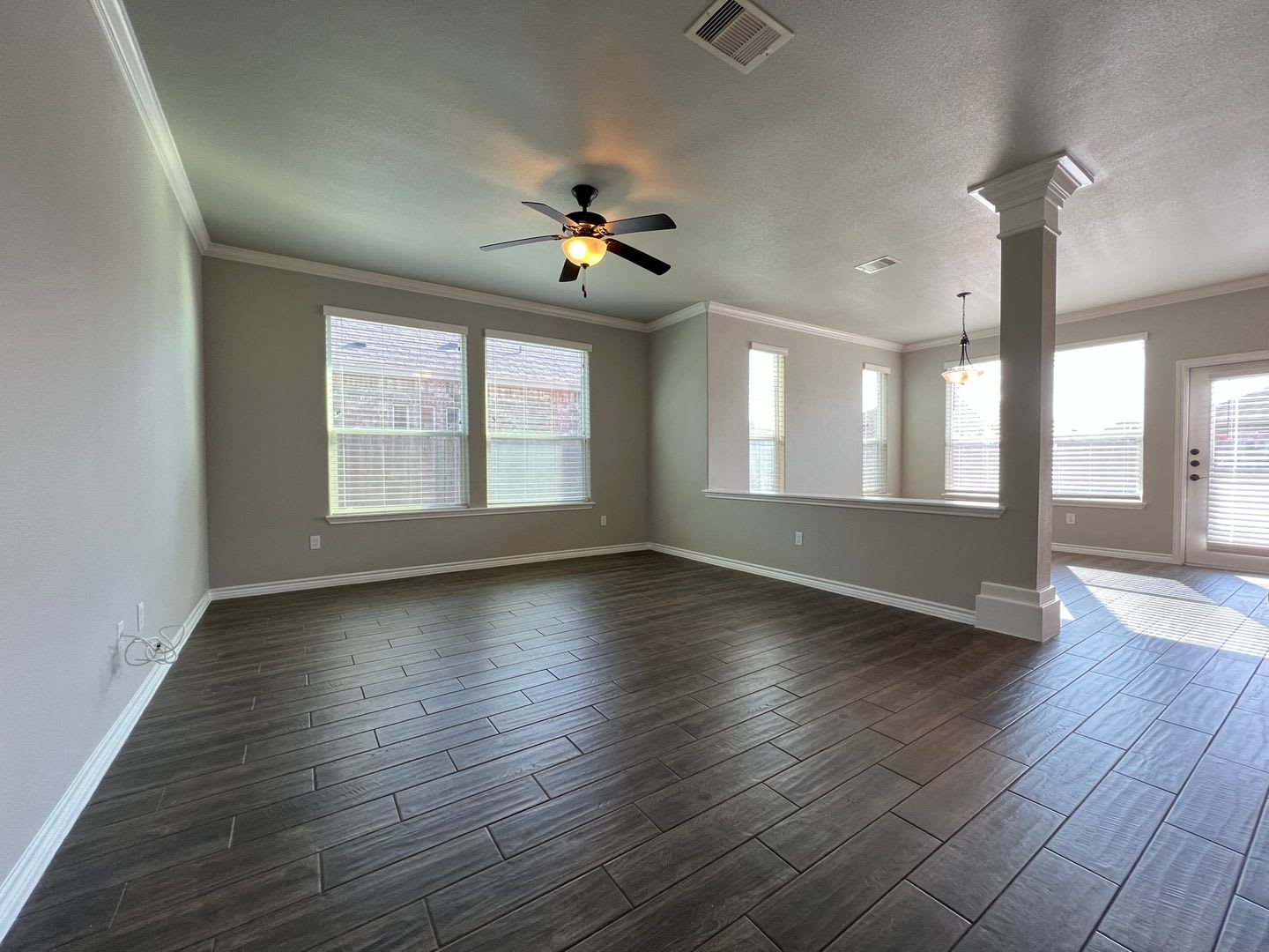 4 Bedroom In Rancho Vista – photo 2