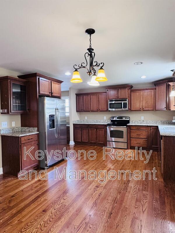 2469 Senseney Drive – photo 3