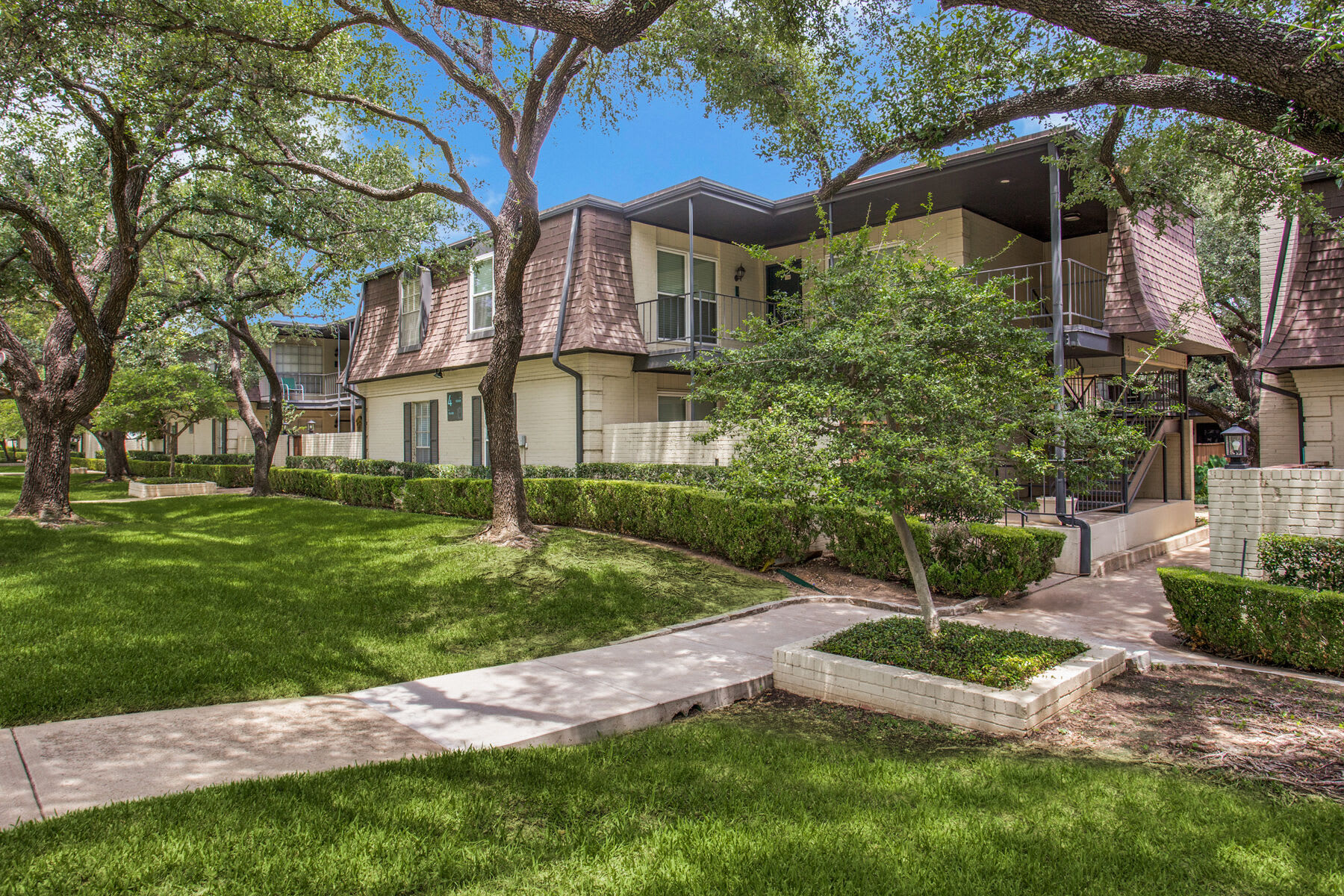 Monticello Apartment Homes – photo 2